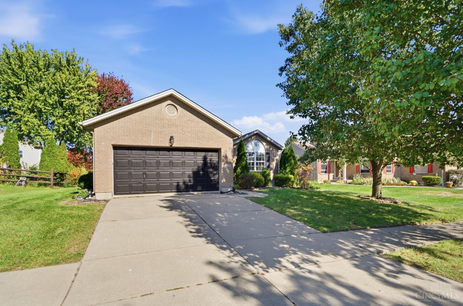 196 Rollingwood Drive