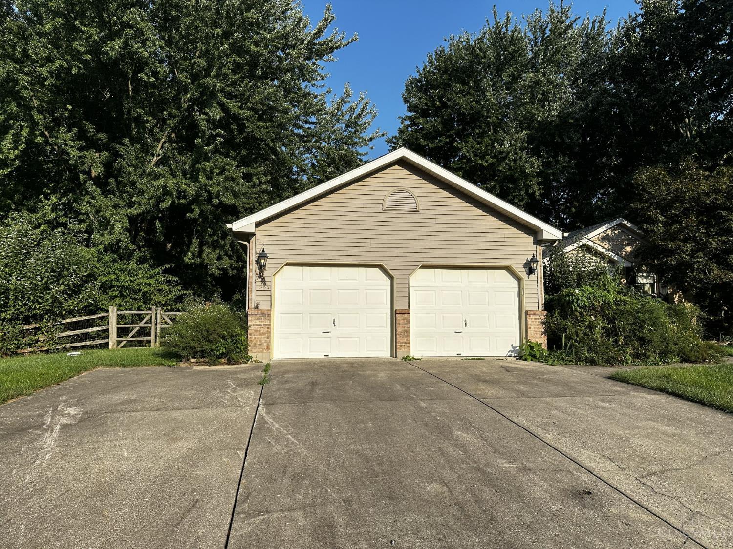 3424 Dale Lane