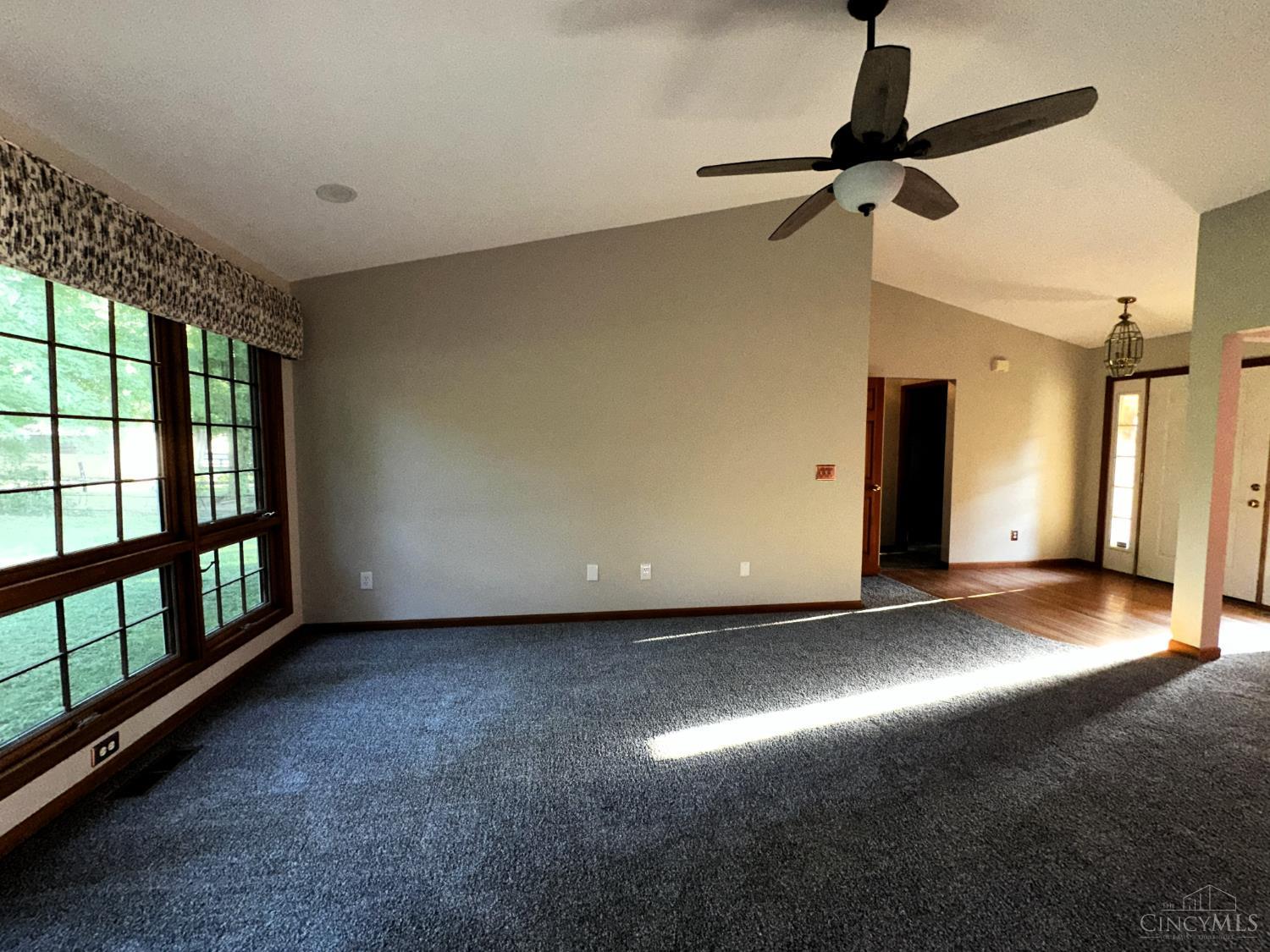 3424 Dale Lane
