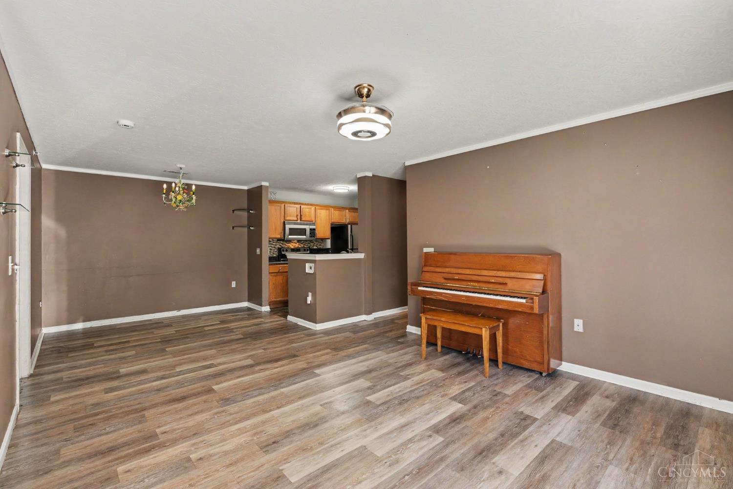 3404 North Bend Road 1