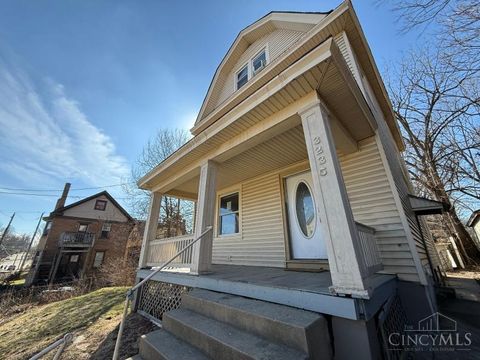 Photo of 3235 Wold Avenue, Cincinnati, OH 45207 (MLS # 1867149)