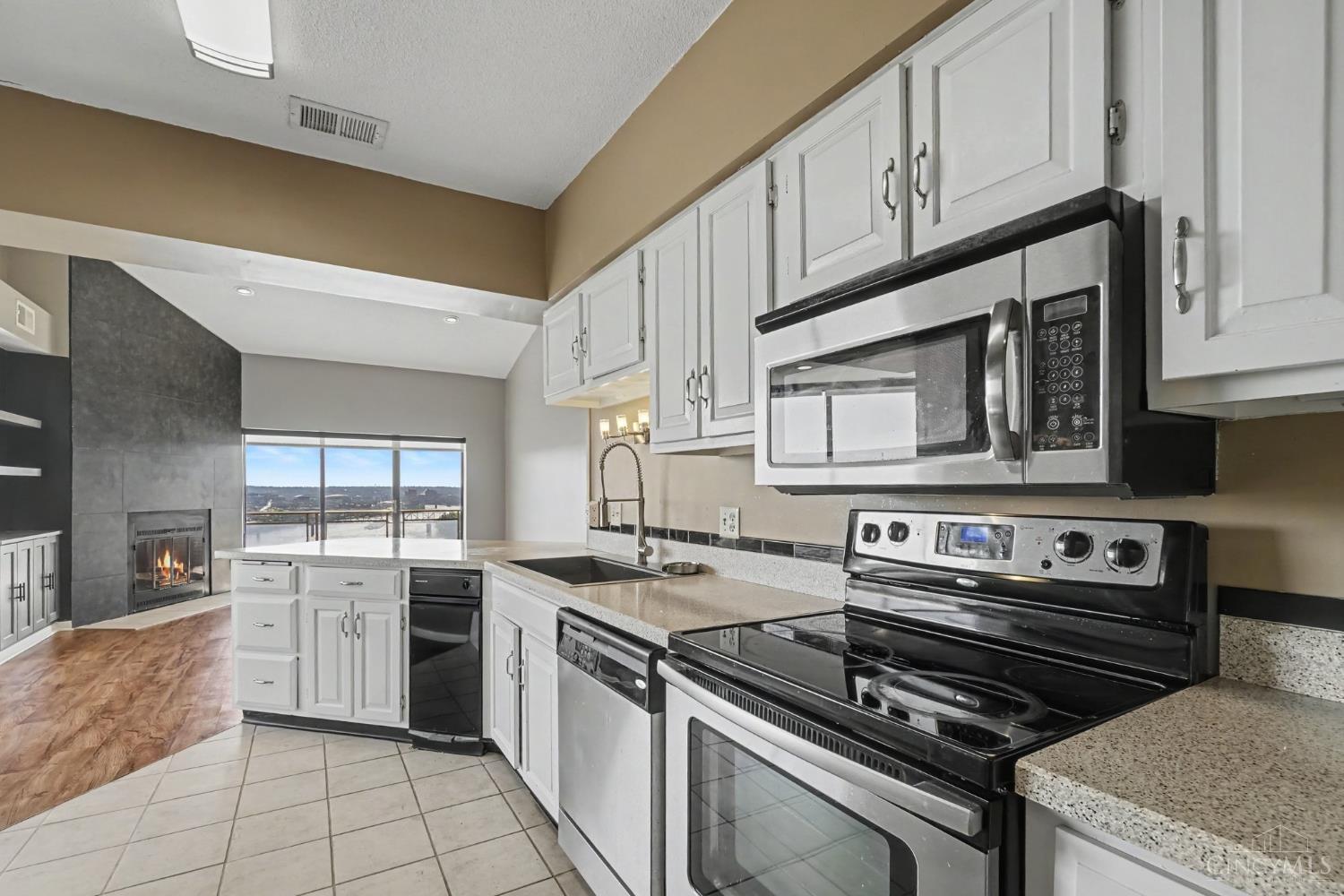 500 Mt Hope Avenue 404