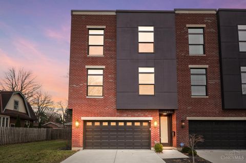 Photo of 3847 Drake Avenue, Cincinnati, OH 45209 (MLS # 1873758)