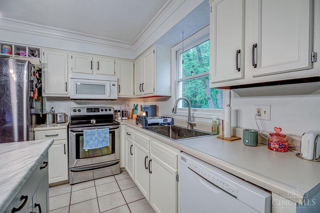 428 Britton Lane, Monroe, Ohio image 16
