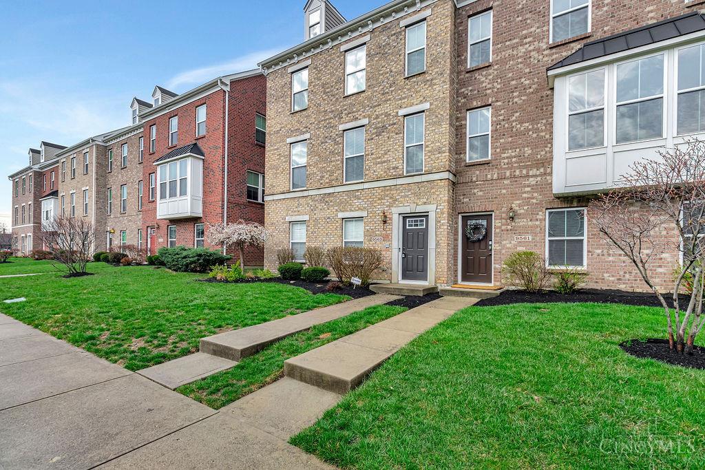 9563 Cobblestone Walk