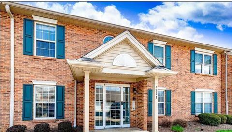 Condo For Sale - 3701 W Galbraith Road #52<br/> Colerain Twp, OH 45247
