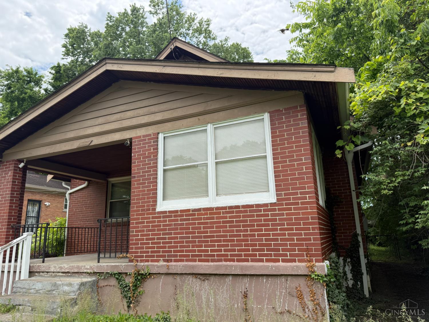 1323 Woodland Avenue
