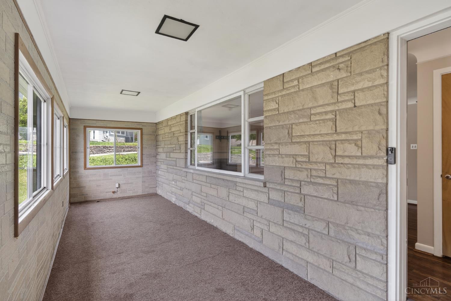 1344 Plazaview Court