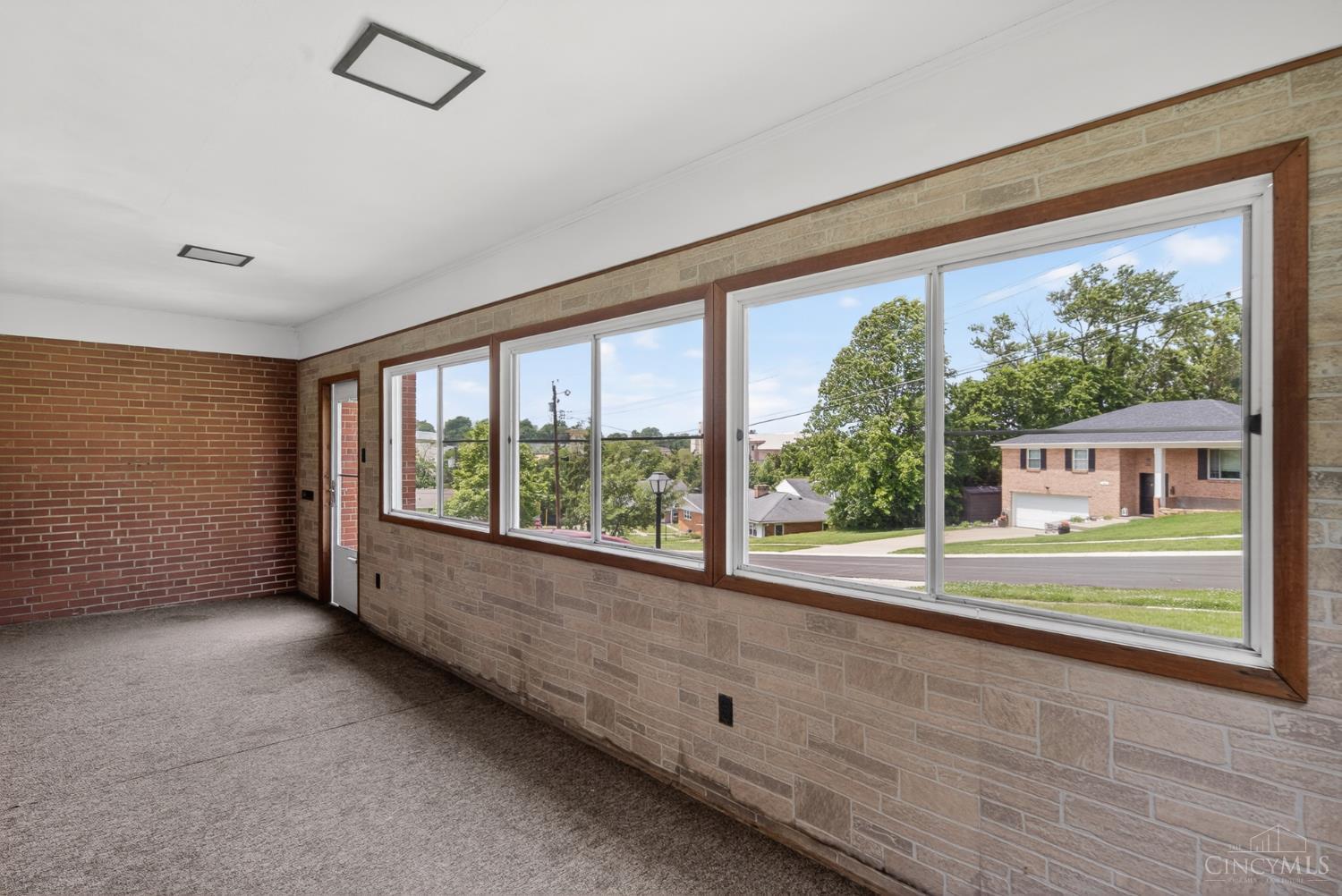 1344 Plazaview Court