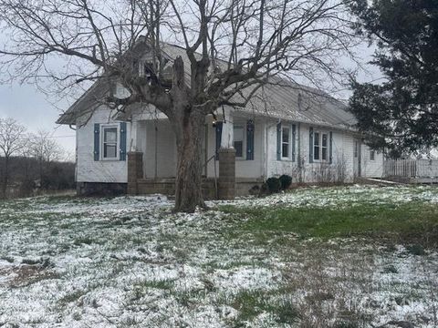 Homes For Sale - 1033 Old St Rt 32<br/> Peebles, OH 45660