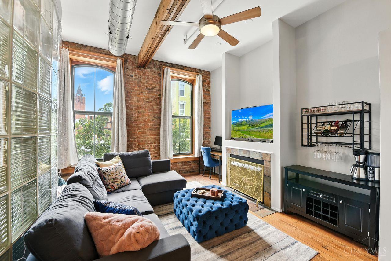 1214 Vine Street 5