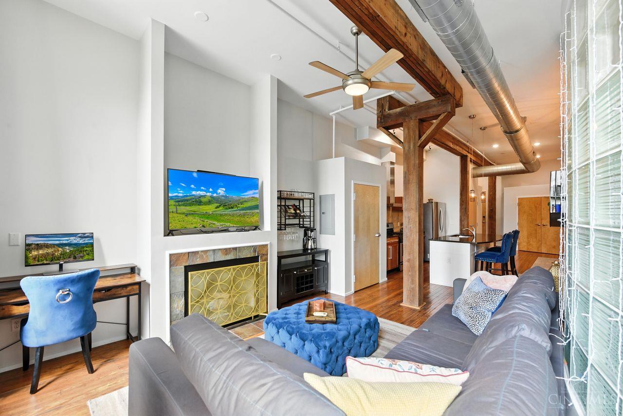 1214 Vine Street 5