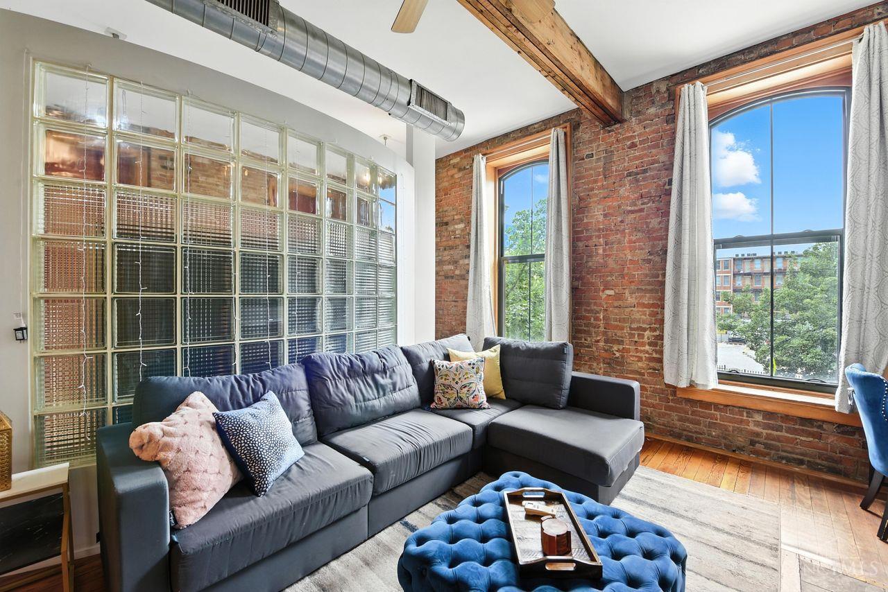 1214 Vine Street 5