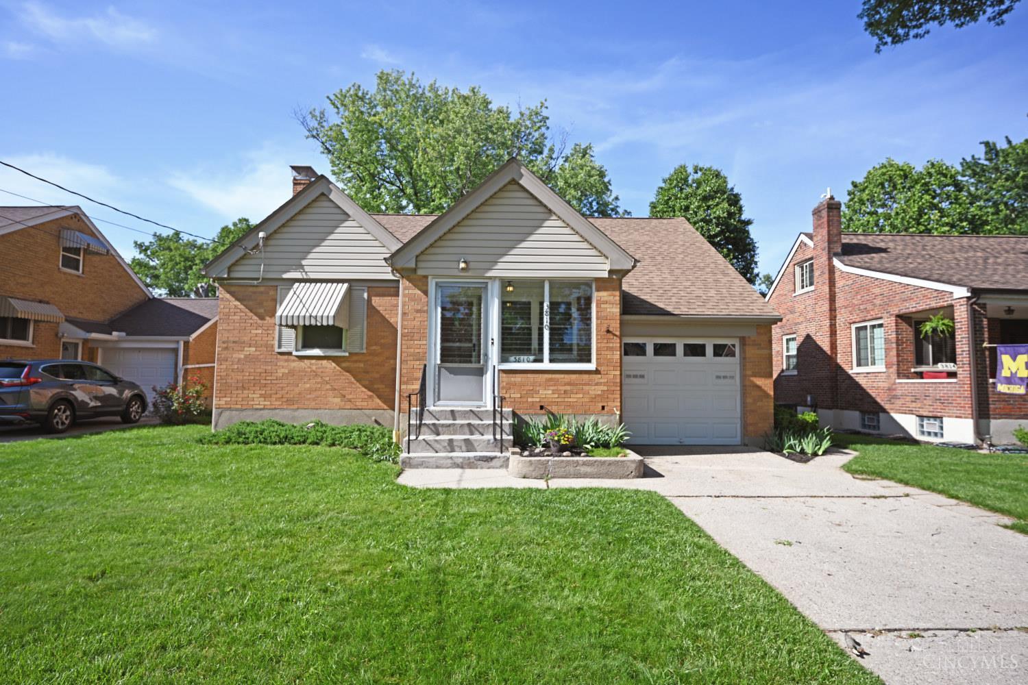 3810 S Broadlawn Circle