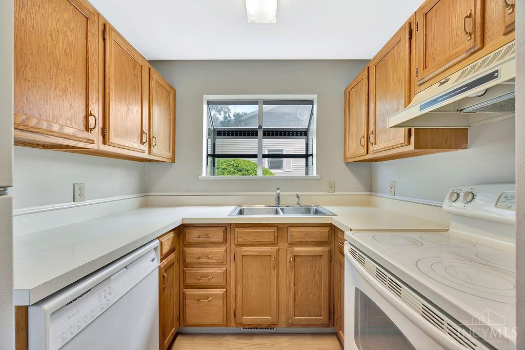 82 Schroder Lane, Hamilton, Ohio image 17