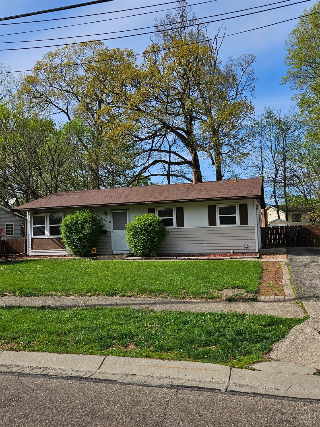 2498 Wenning Road, Colerain Twp, Ohio image 2