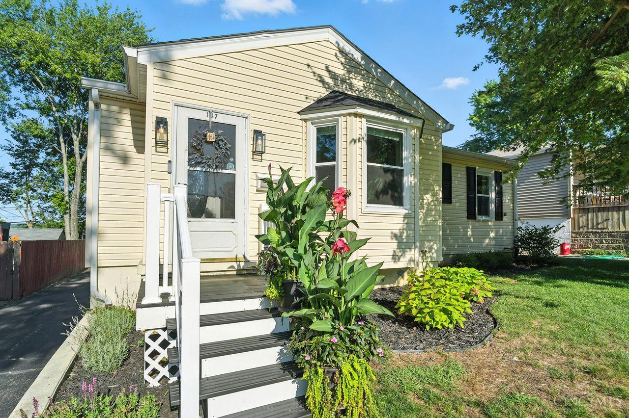 107 Farview Avenue