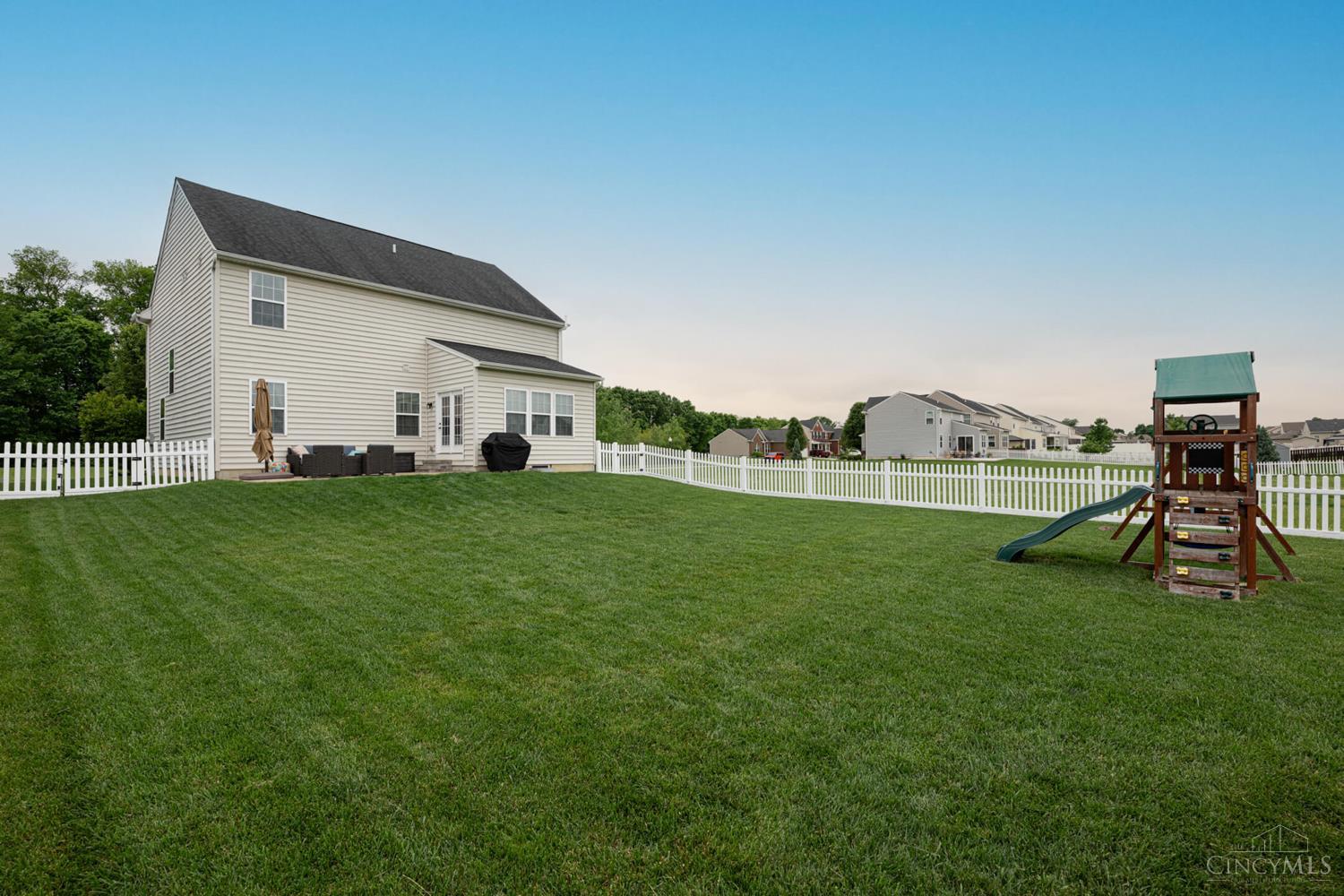 8157 Bushclover Drive, Tipp City, Ohio image 45