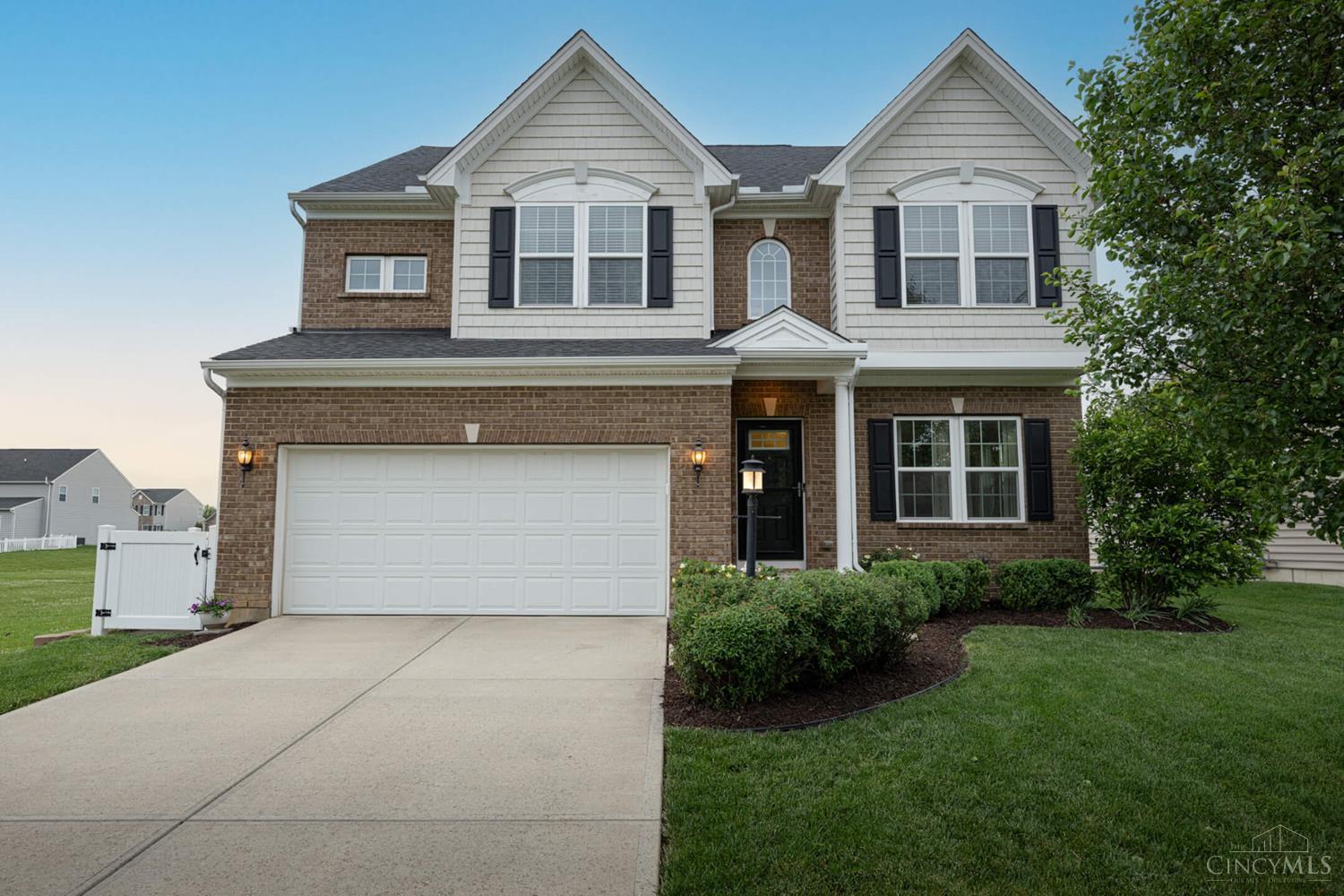 8157 Bushclover Drive, Tipp City, Ohio image 2
