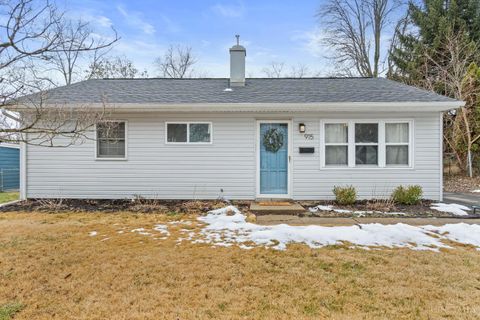 Photo of 915 Sunrise Drive, Loveland, OH 45140 (MLS # 1868945)