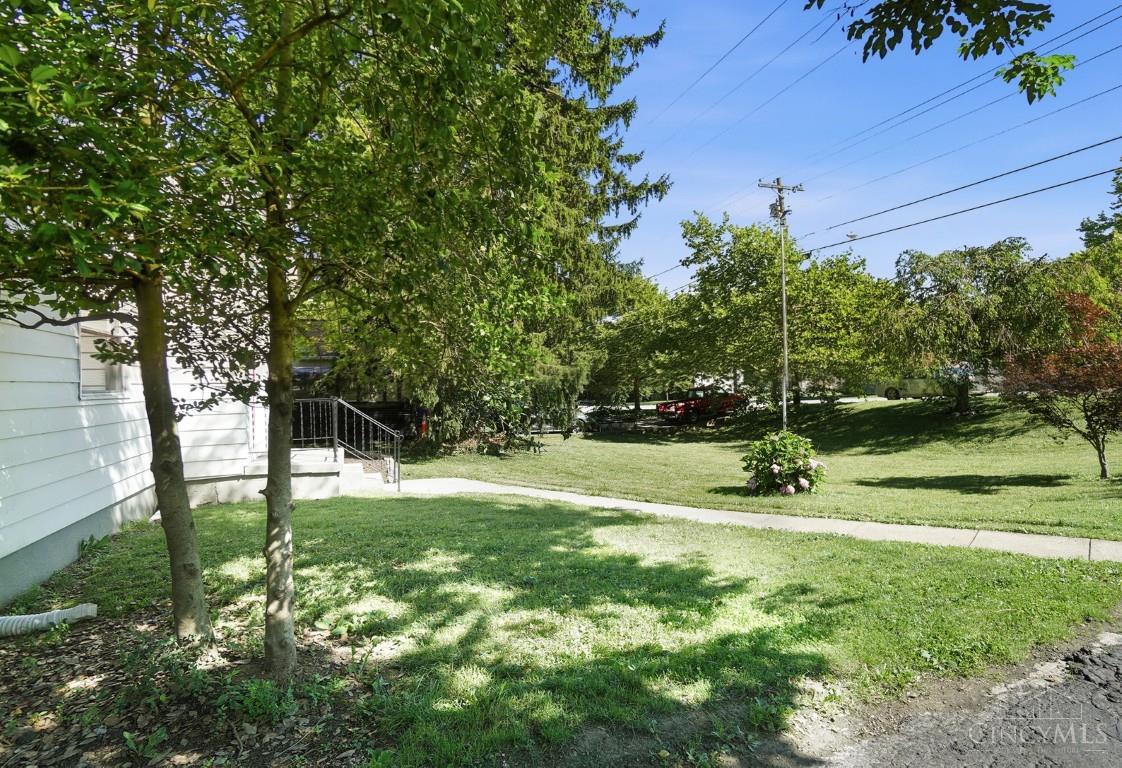 7099 Beechmont Avenue