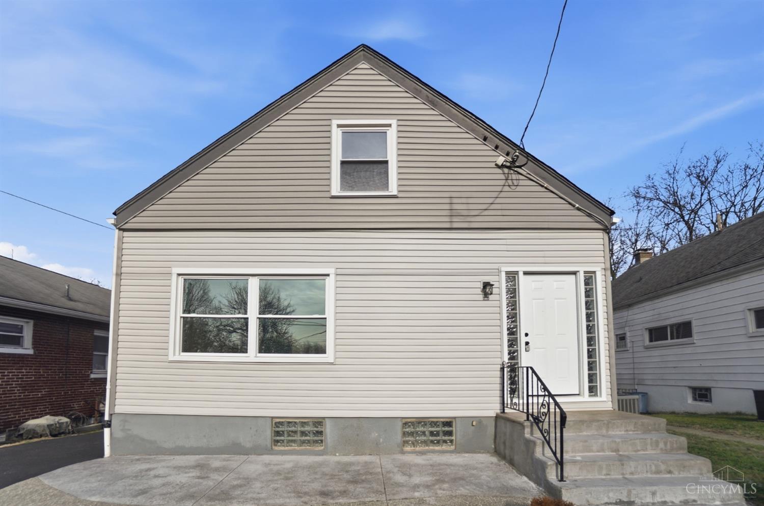 4732 Ridgeway Avenue