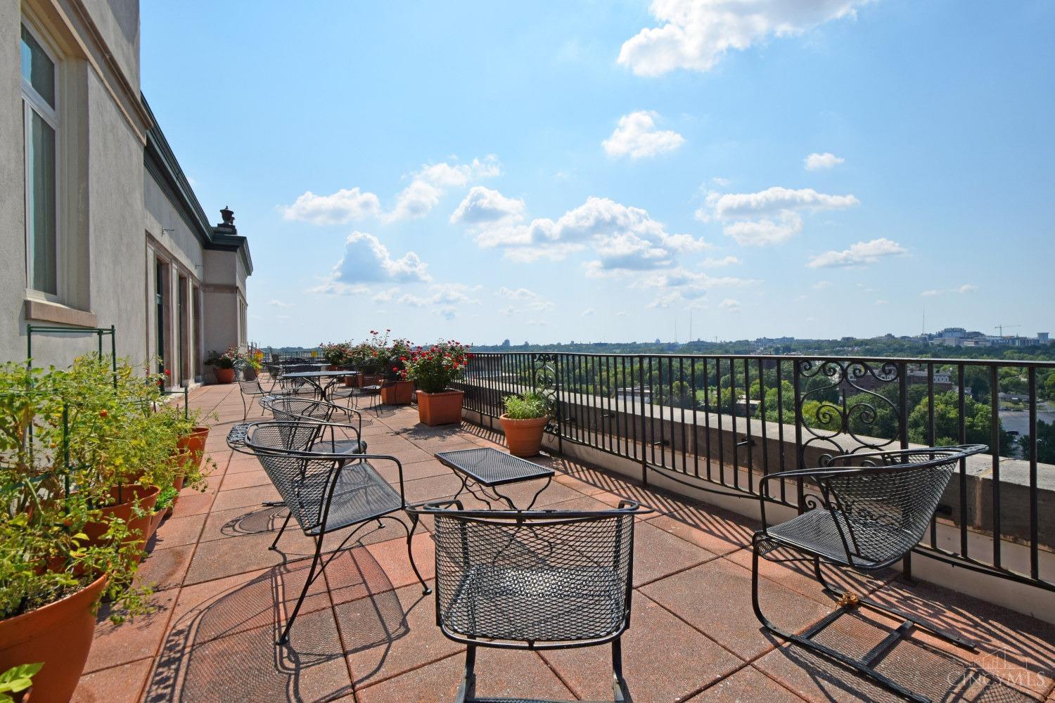 3900 Rose Hill Avenue #901A, Cincinnati, Ohio image 37