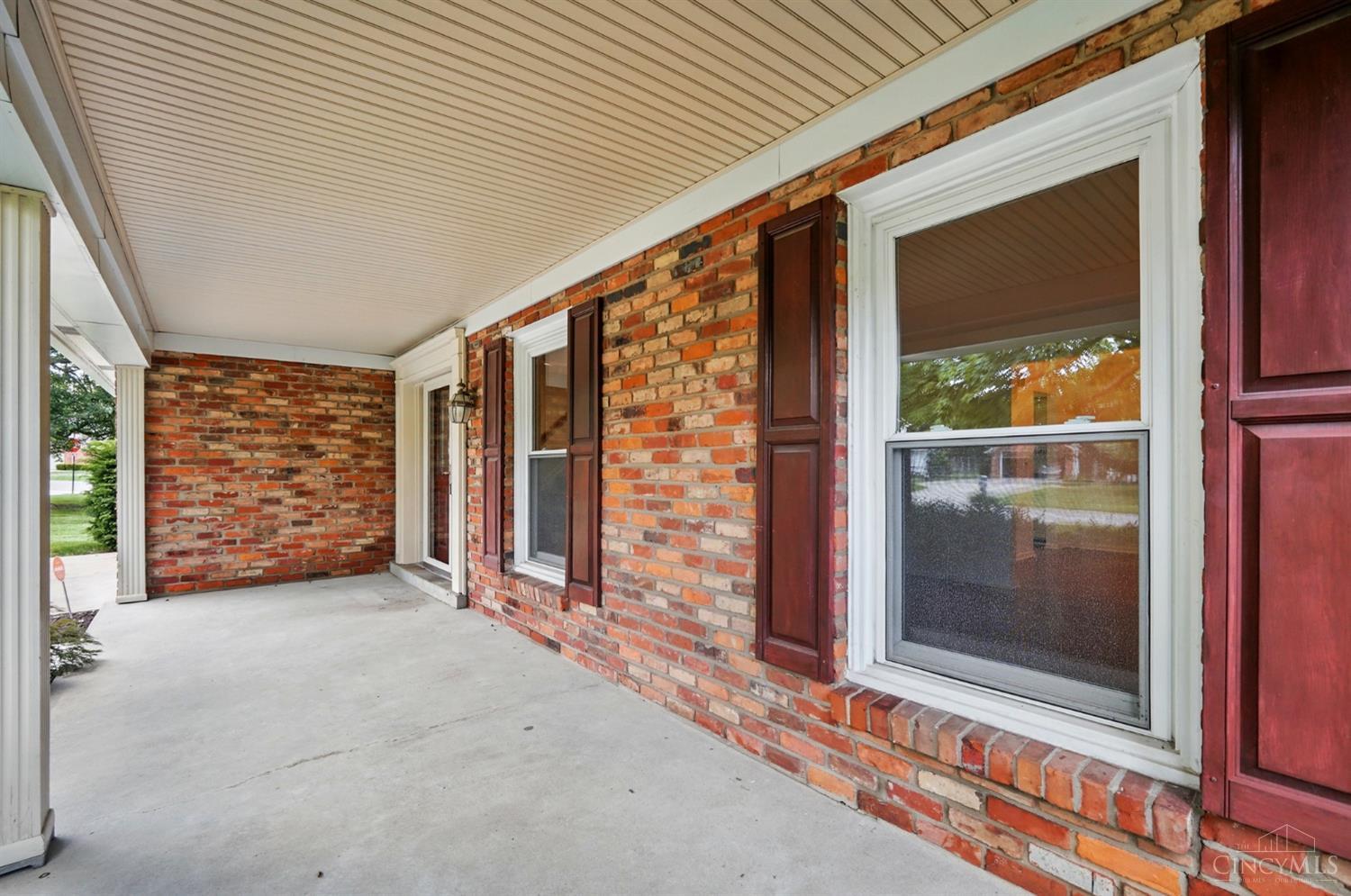 10726 Lanyard Dr, Montgomery, Ohio image 3