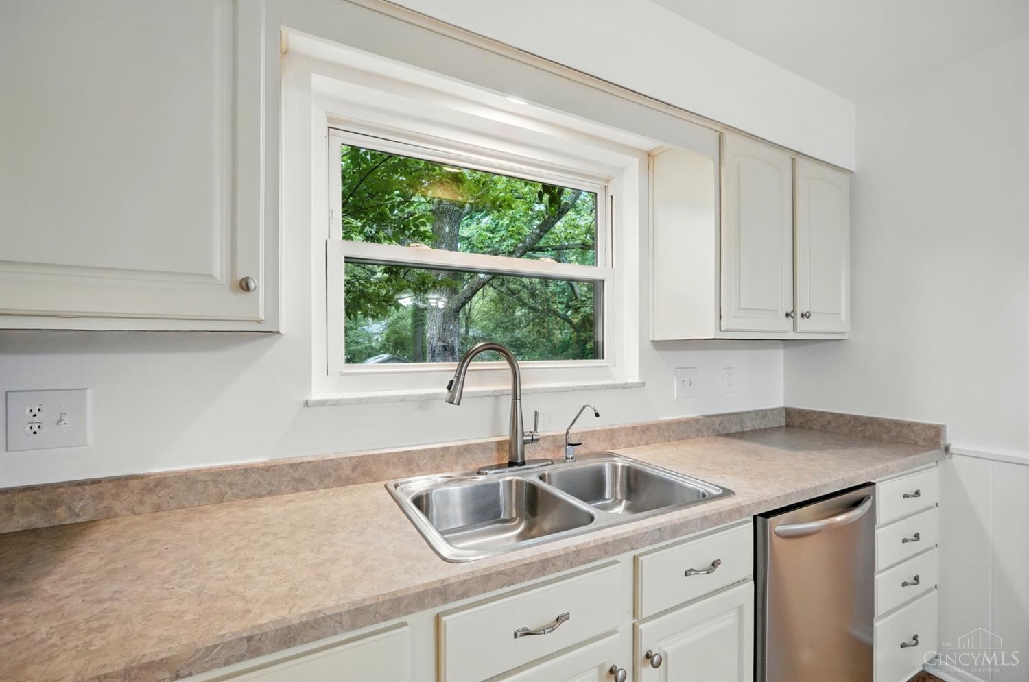 10726 Lanyard Dr, Montgomery, Ohio image 18