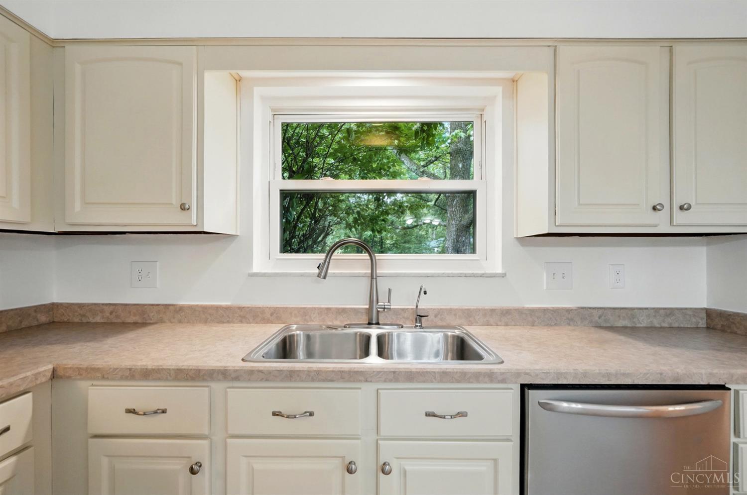 10726 Lanyard Dr, Montgomery, Ohio image 17