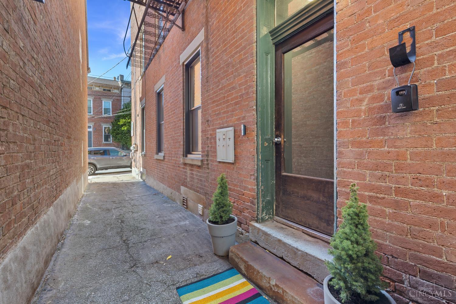 1716 Highland Avenue 2