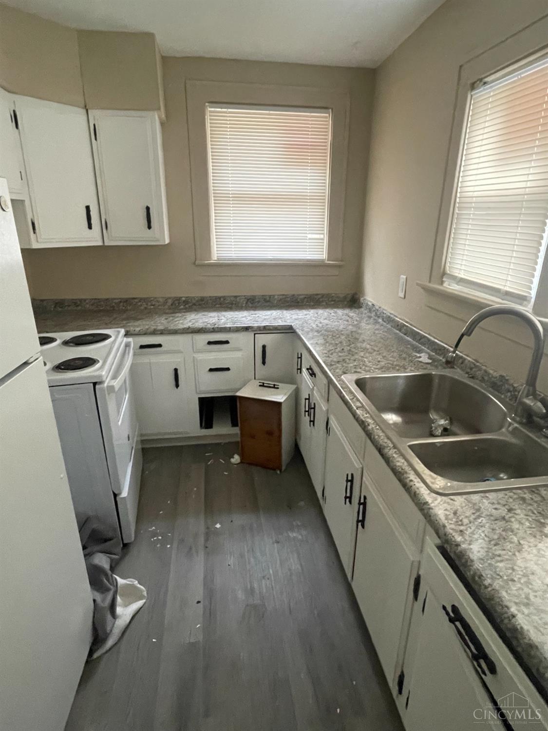 2040 Queen City Avenue