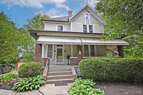 Photo of 6114 Woodmont Avenue, Cincinnati, OH 45213 (MLS # 1878723)