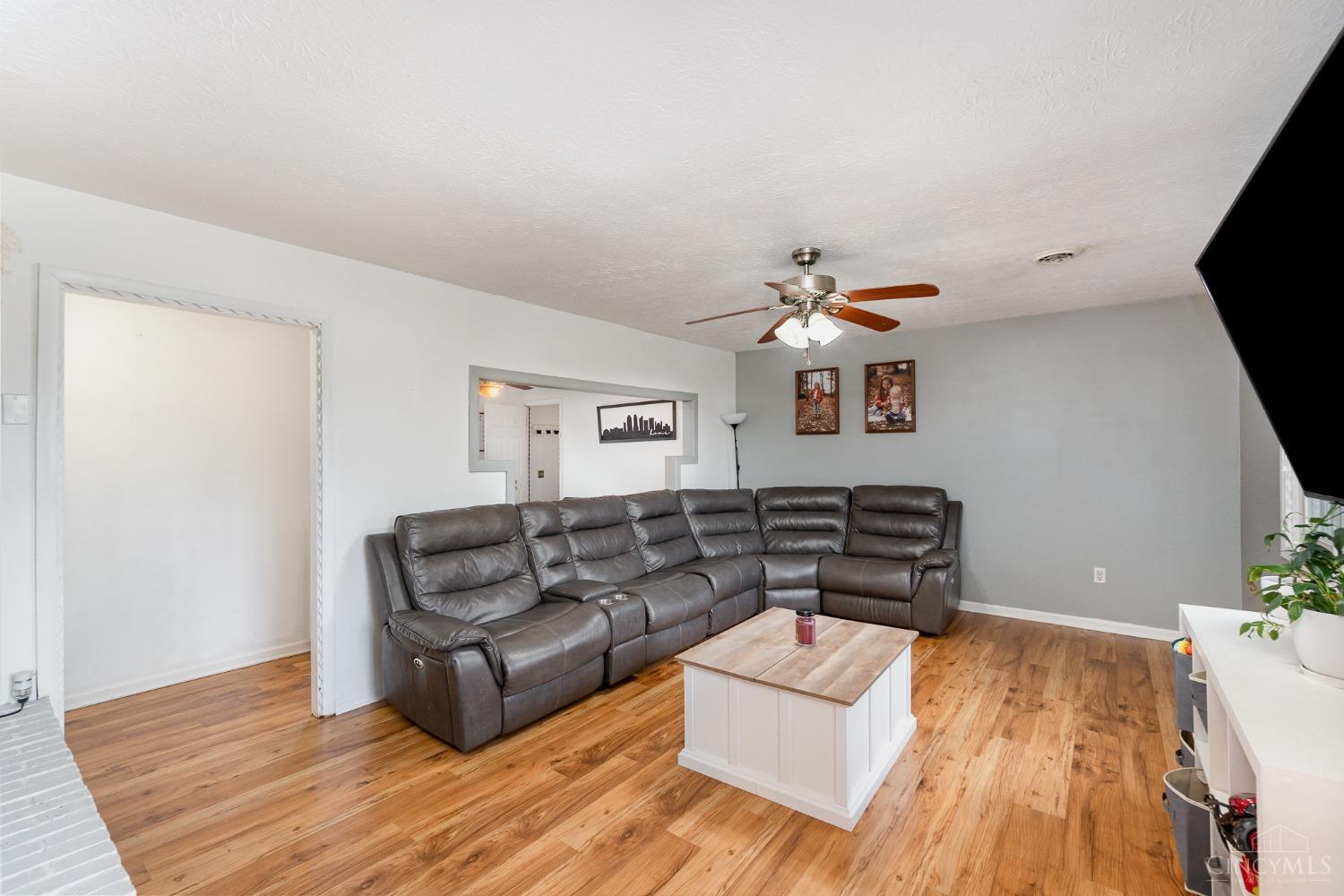 10654 Drake Road, Clark Twp, Ohio image 4