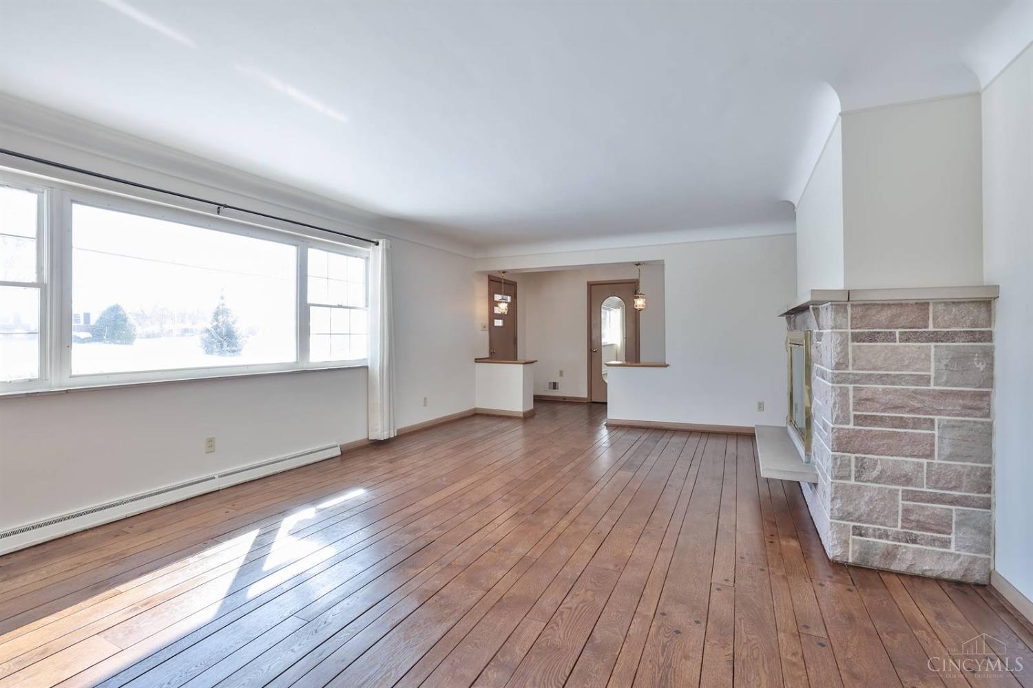 9299 Fidelis Drive, Blue Ash, Ohio image 8