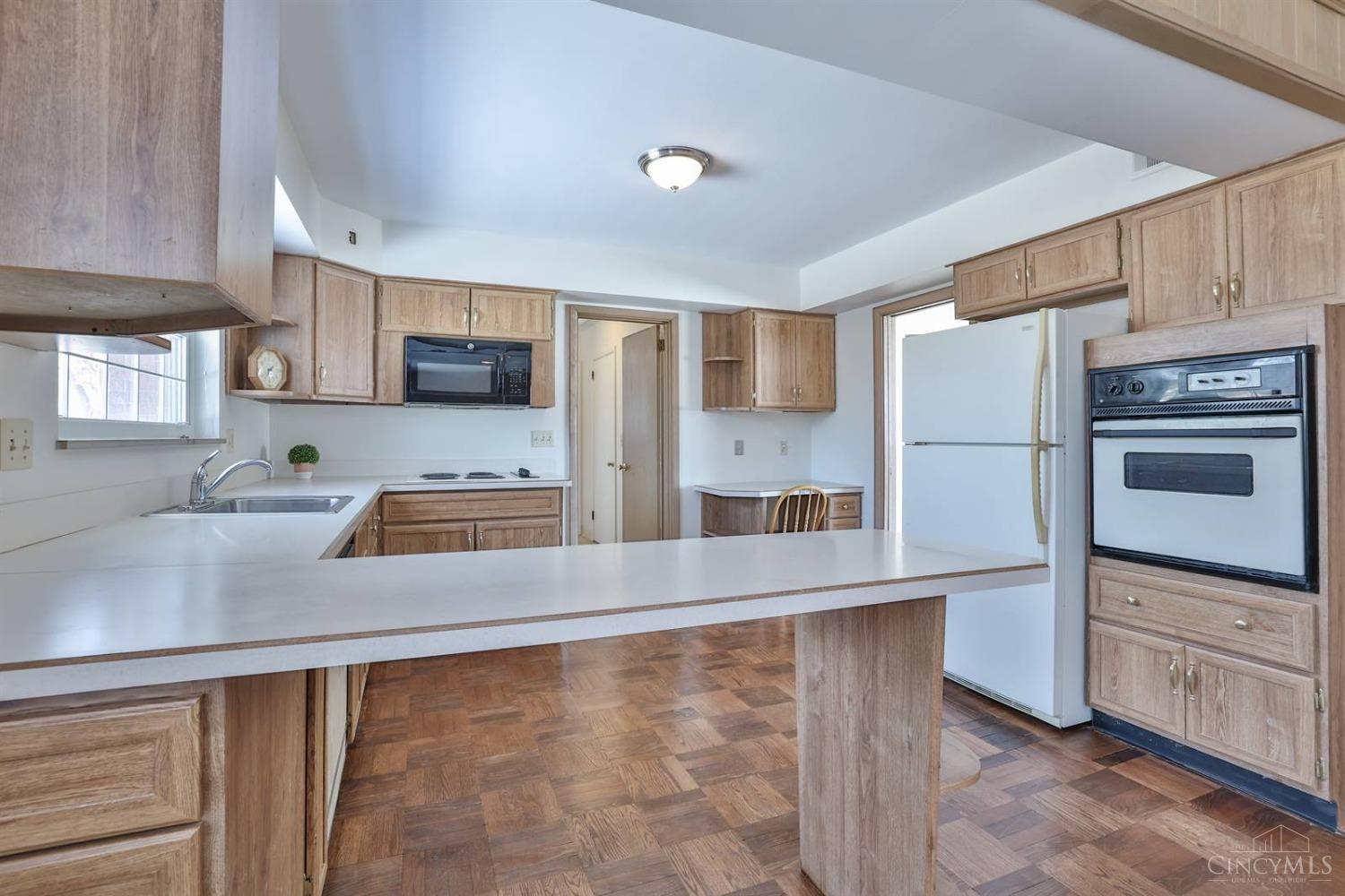 9299 Fidelis Drive, Blue Ash, Ohio image 19