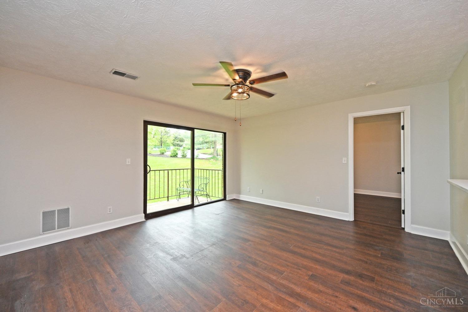 1544 W Galbraith Road #408, North College Hill, Ohio image 13