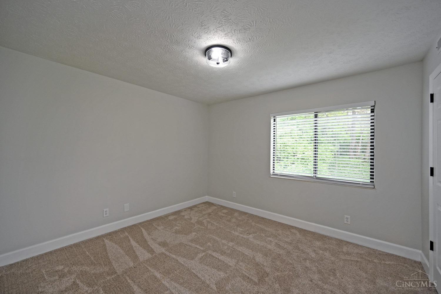 1544 W Galbraith Road #408, North College Hill, Ohio image 9