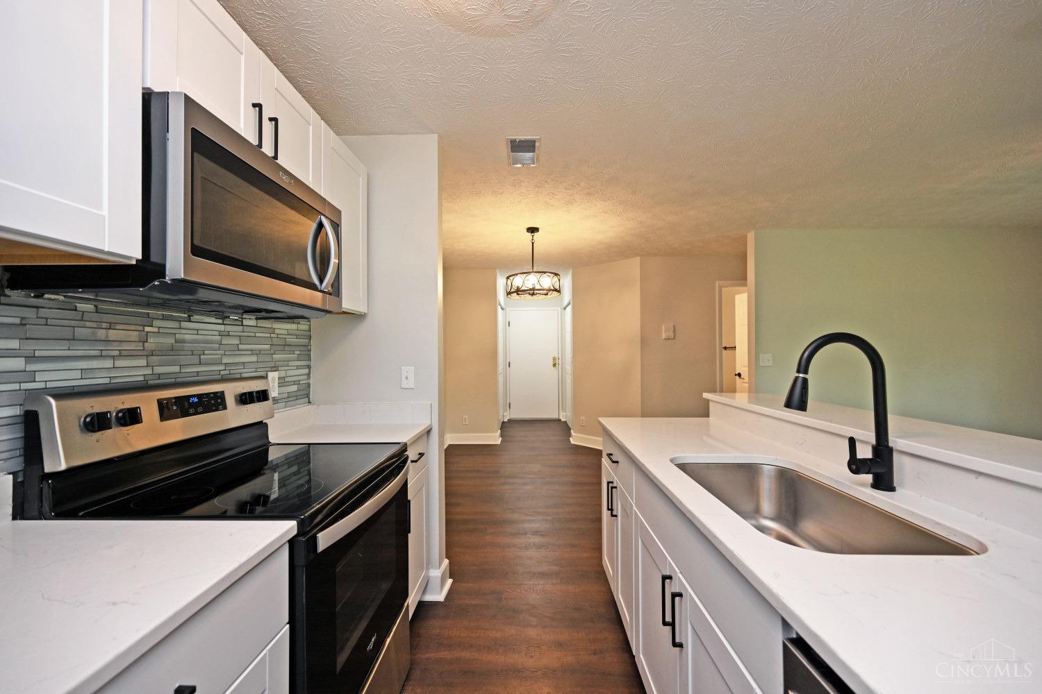 1544 W Galbraith Road #408, North College Hill, Ohio image 11