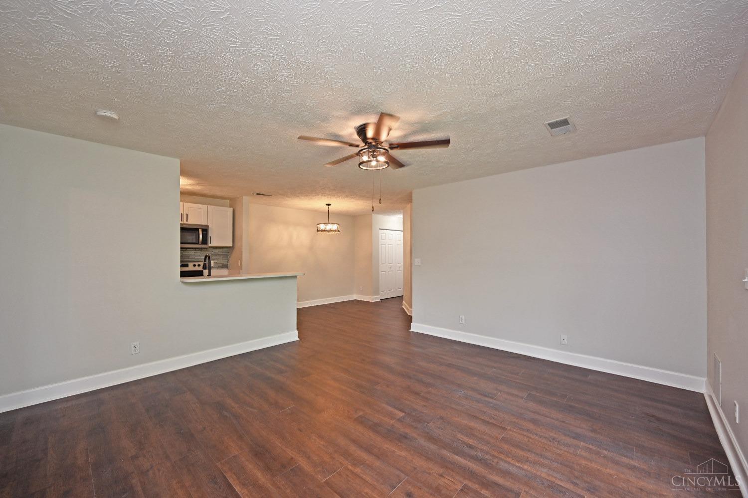 1544 W Galbraith Road #408, North College Hill, Ohio image 6