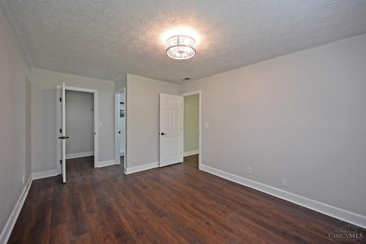 1544 W Galbraith Road #408, North College Hill, Ohio image 7