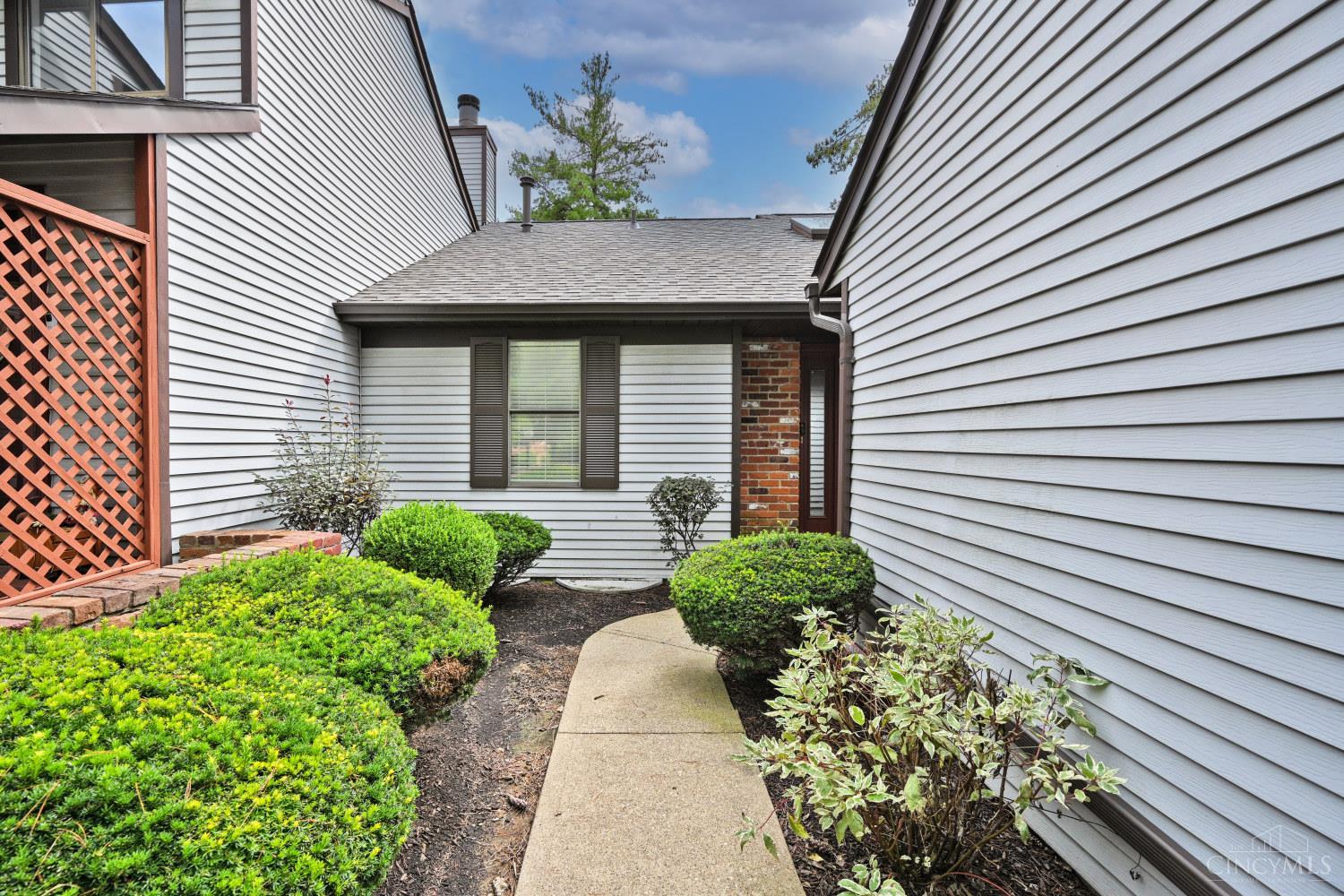 201 Centerbury Court