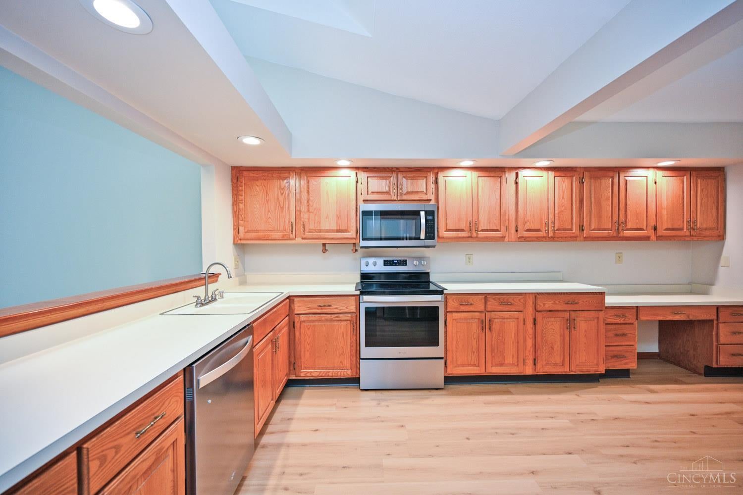201 Centerbury Court
