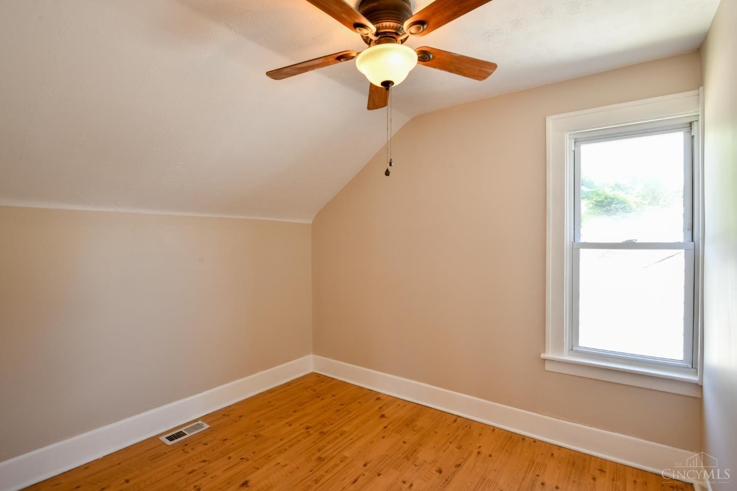 Franklin, Ohio 45005, United States, 3 Bedrooms Bedrooms, ,1 BathroomBathrooms,Residential,Pending,205770