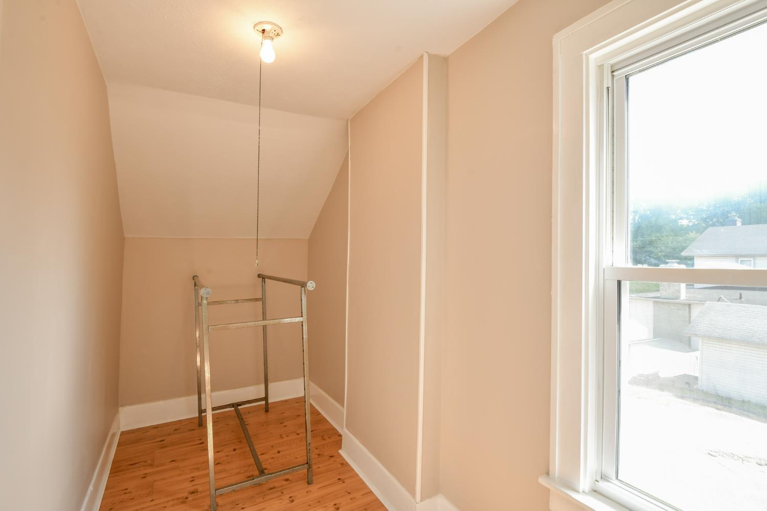 Franklin, Ohio 45005, United States, 3 Bedrooms Bedrooms, ,1 BathroomBathrooms,Residential,Pending,205770