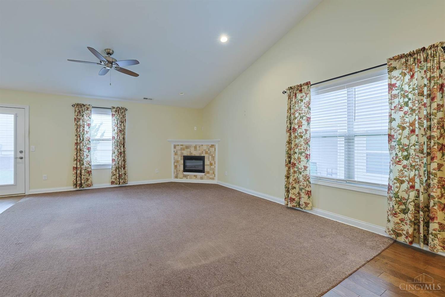 715 Villa Court