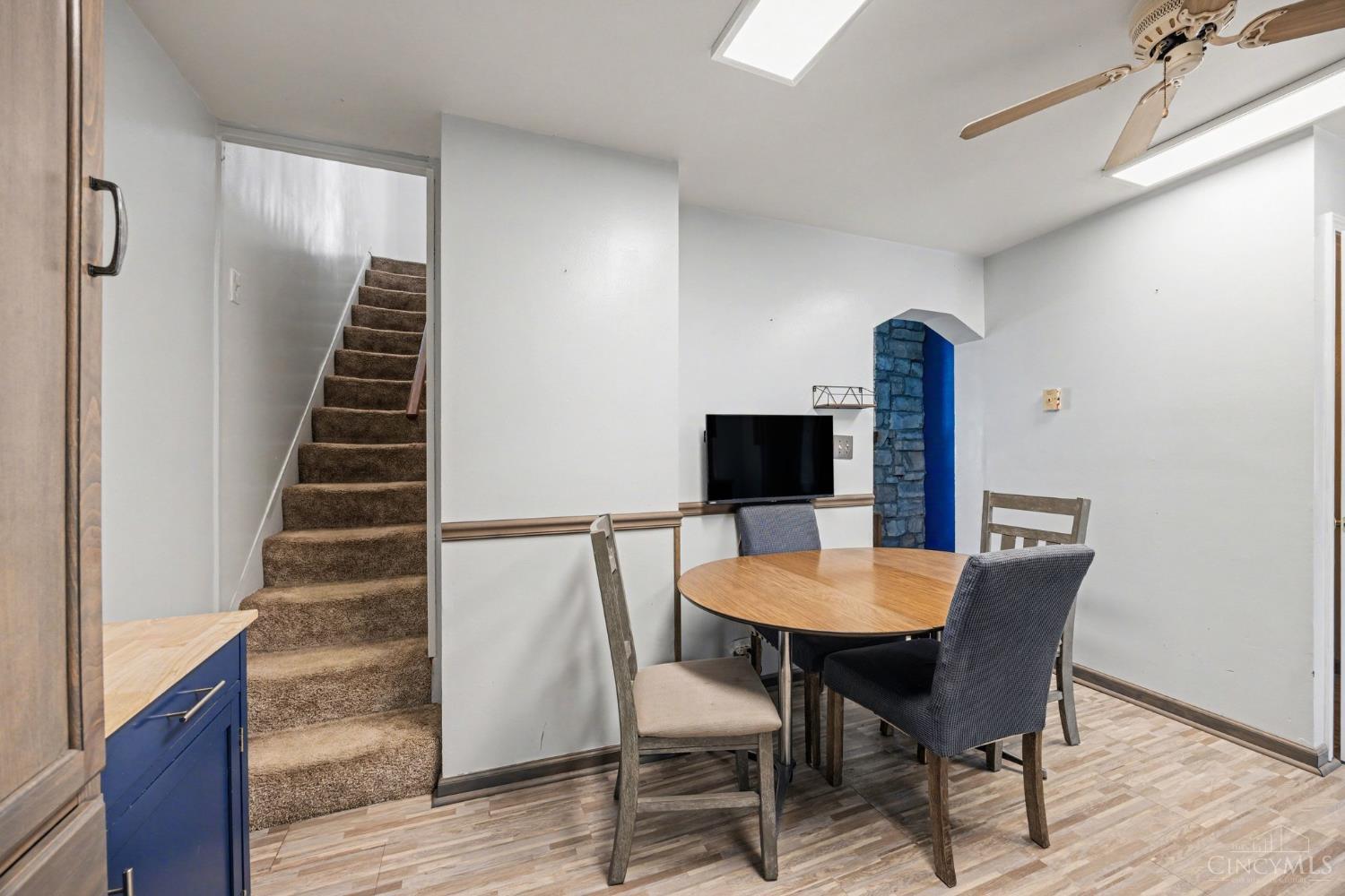 208 W Broadway Street