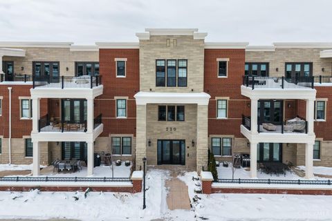 Photo of 230 Vintage Club Drive #205, Montgomery, OH 45249 (MLS # 1868250)