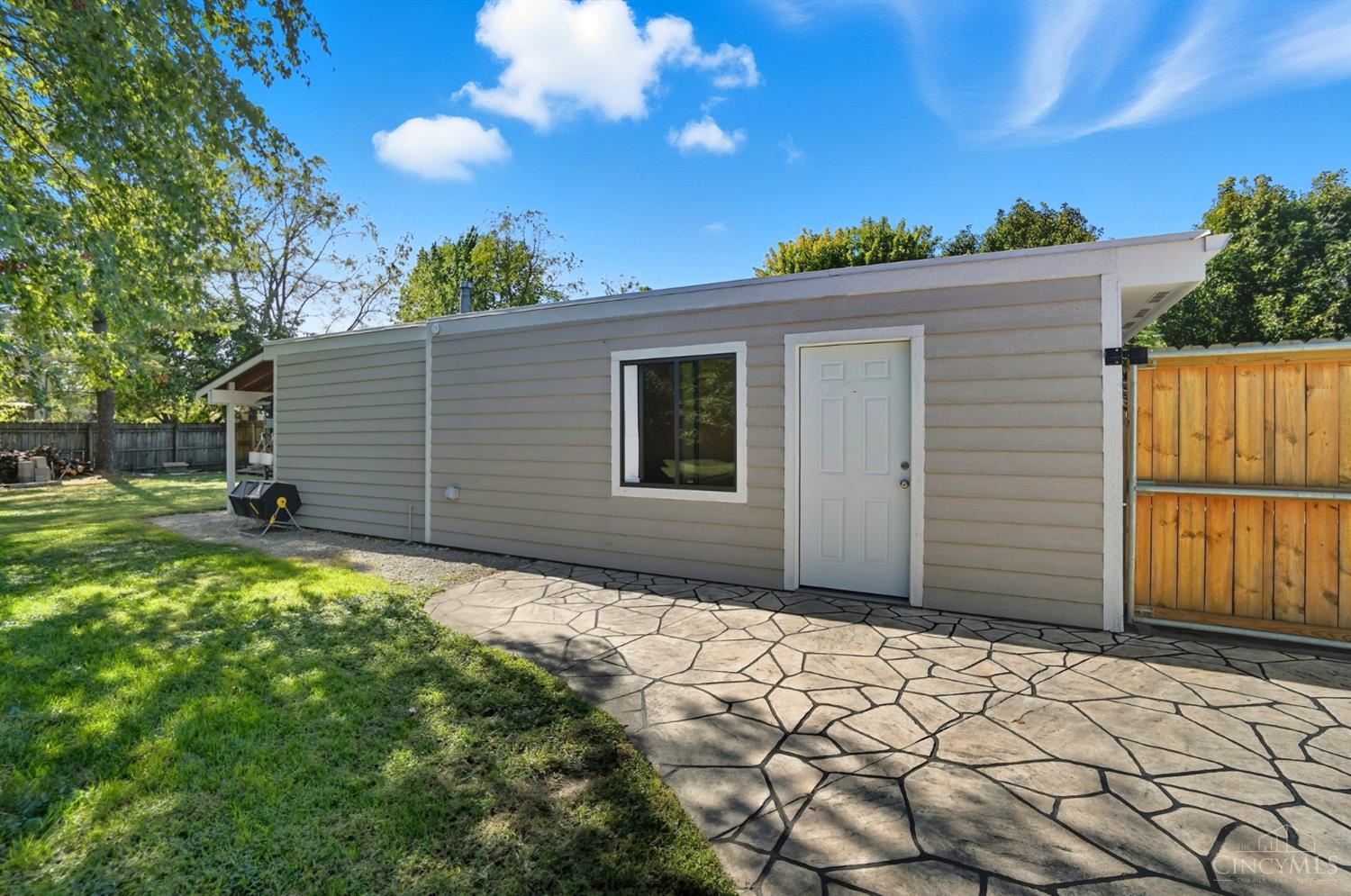 West Chester, Ohio 45069, United States, 3 Bedrooms Bedrooms, ,2 BathroomsBathrooms,Residential,Active,227170