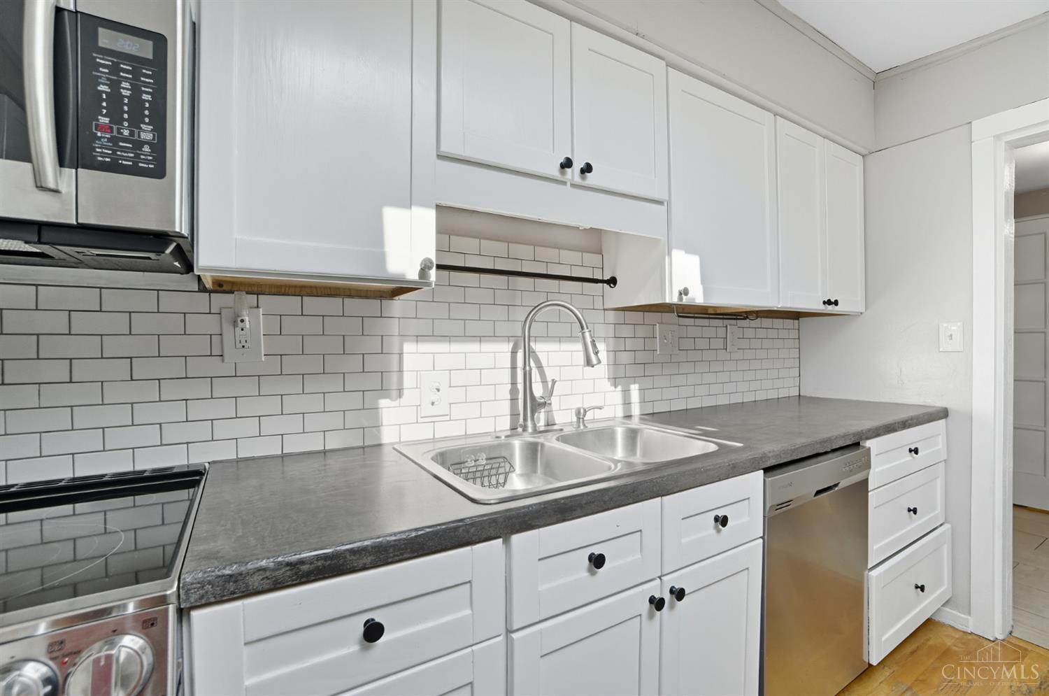 West Chester, Ohio 45069, United States, 3 Bedrooms Bedrooms, ,2 BathroomsBathrooms,Residential,Active,227170